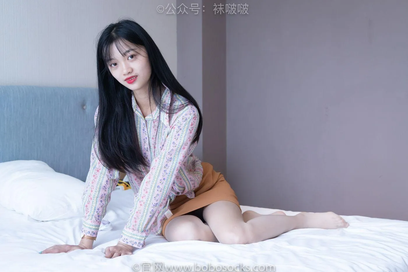 [BoBoSocks袜啵啵]NO.008 涵涵-帆布鞋、白色短棉袜、肉丝 [139P]插图2